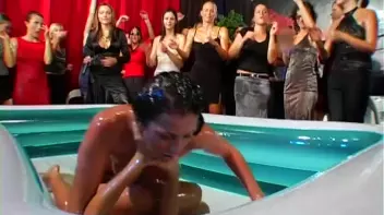 Katty vs. Julia Messy Fight Screencap 39 on www.sinx.com