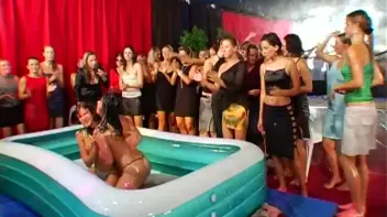 Katty vs. Julia Messy Fight Screencap 44 on www.sinx.com