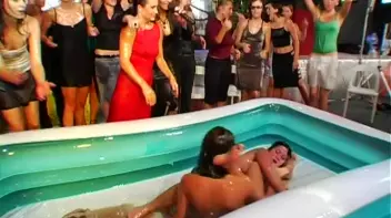 Katty vs. Julia Messy Fight Screencap 55 on www.sinx.com