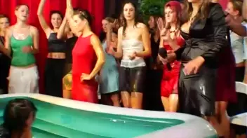 Katty vs. Julia Messy Fight Screencap 75 on www.sinx.com