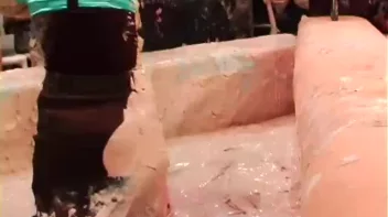 Struggling in the Mud Screencap 10 on www.sinx.com