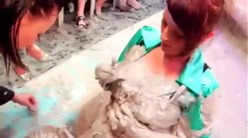 Struggling in the Mud Screencap 17 on www.sinx.com