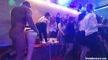 Party Hardcore Gone Crazy Vol. 34 Part 5 - Cam 1 Screencap 36 on www.sinx.com