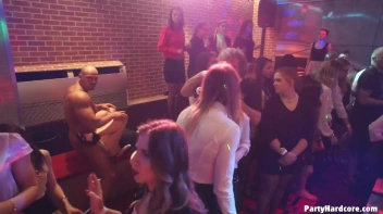 Party Hardcore Gone Crazy Vol. 34 Part 5 - Cam 1 Screencap 71 on www.sinx.com