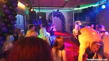 Party Hardcore Gone Crazy Vol. 38 Part 8 - Cam 1 Screencap 46 on www.sinx.com