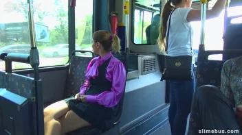 Babes Get Wet And Messy On The Bus Screencap 1 on www.sinx.com