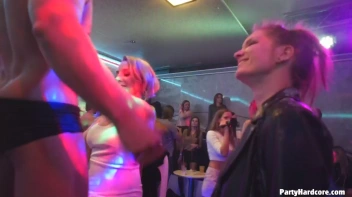 Party Hardcore Gone Crazy Vol. 29 Part 4 - Cam 1 Screencap 41 on www.sinx.com