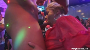 Party Hardcore Gone Crazy Vol. 29 Part 4 - Cam 1 Screencap 67 on www.sinx.com