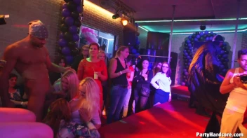 Party Hardcore Gone Crazy Vol. 38 Part 7 - Cam 2 Screencap 12 on www.sinx.com