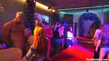 Party Hardcore Gone Crazy Vol. 38 Part 7 - Cam 2 Screencap 16 on www.sinx.com