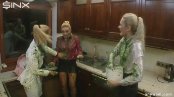 Wet and Messy Babes' Food Catfight Screencap 67 on www.sinx.com