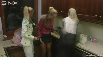 Wet and Messy Babes' Food Catfight Screencap 70 on www.sinx.com