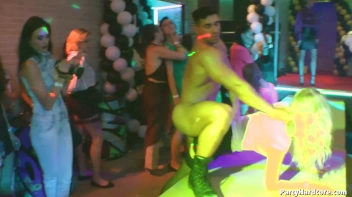 Party Hardcore Gone Crazy Vol. 37 Part 5 - Cam 4 Screencap 32 on www.sinx.com