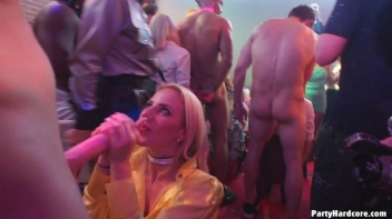 Party Hardcore Gone Crazy Vol. 38 Part 8 - Cam 3 Screencap 74 on www.sinx.com