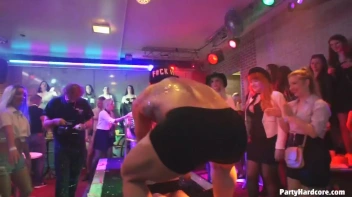 Party Hardcore Gone Crazy Vol. 35 Part 4 - Cam 1 Screencap 15 on www.sinx.com