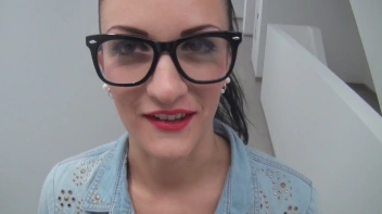 Vom Nachbarn vollgesaut mitten im Gemeindebau Screencap 3 on www.sinx.com