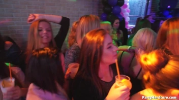 Party Hardcore Gone Crazy Vol. 38 Part 1 - Cam 1 Screencap 12 on www.sinx.com