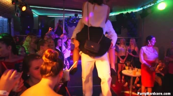 Party Hardcore Gone Crazy Vol. 38 Part 1 - Cam 1 Screencap 28 on www.sinx.com