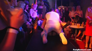 Party Hardcore Gone Crazy Vol. 38 Part 1 - Cam 1 Screencap 33 on www.sinx.com