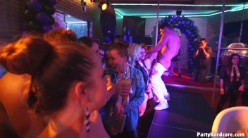 Party Hardcore Gone Crazy Vol. 38 Part 1 - Cam 1 Screencap 44 on www.sinx.com