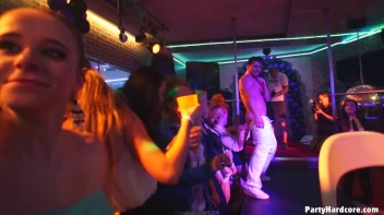 Party Hardcore Gone Crazy Vol. 38 Part 1 - Cam 1 Screencap 45 on www.sinx.com