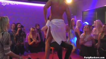 Party Hardcore Gone Crazy Vol. 45 Part 6 - Cam 1 Screencap 41 on www.sinx.com