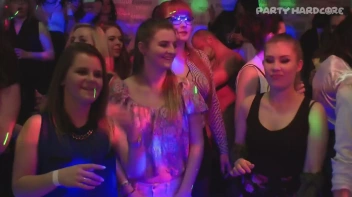 Party Hardcore Gone Crazy Vol. 26 Part 2 - Cam 4 Screencap 14 on www.sinx.com