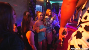 Party Hardcore Gone Crazy Vol. 38 Part 6 - Cam 1 Screencap 55 on www.sinx.com