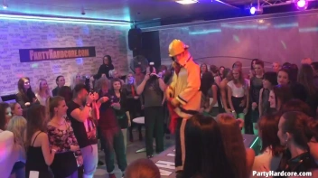 Party Hardcore Gone Crazy Vol. 31 Part 1 - Cam 2 Screencap 39 on www.sinx.com