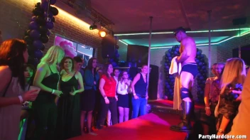 Party Hardcore Gone Crazy Vol. 38 Part 8 - Cam 2 Screencap 47 on www.sinx.com