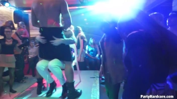 Party Hardcore Gone Crazy Vol. 33 Part 5 - Cam 1 Screencap 61 on www.sinx.com