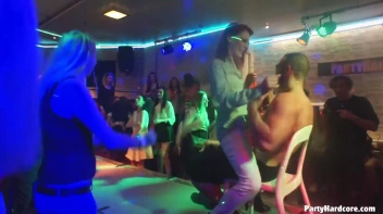 Party Hardcore Gone Crazy Vol. 33 Part 5 - Cam 1 Screencap 67 on www.sinx.com