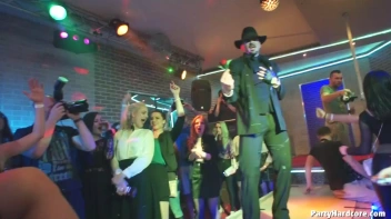 Party Hardcore Gone Crazy Vol. 34 Part 5 - Cam 3 Screencap 15 on www.sinx.com