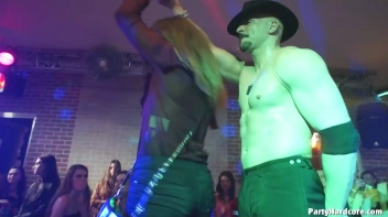 Party Hardcore Gone Crazy Vol. 34 Part 5 - Cam 3 Screencap 71 on www.sinx.com