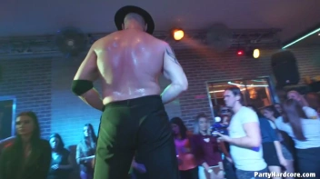 Party Hardcore Gone Crazy Vol. 34 Part 5 - Cam 3 Screencap 73 on www.sinx.com