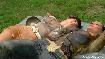 Two Honies Have A Honey Picnic Screencap 77 on www.sinx.com