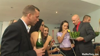 Melon Ballers Part 1 Screencap 16 on www.sinx.com