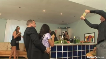 Melon Ballers Part 1 Screencap 33 on www.sinx.com