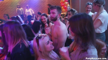 Party Hardcore Gone Crazy Vol. 40 Single Cut: Part 4 - Cam 4 Screencap 8 on www.sinx.com