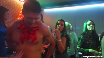 Party Hardcore Gone Crazy Vol. 39 Single Cut: Part 7 - Cam 1 Screencap 36 on www.sinx.com