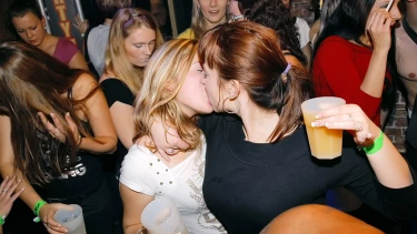 Latest deal - Party Hardcore Vol. 33 Part 1 - Main Edit