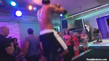 Party Hardcore Gone Crazy Vol. 29 Part 2 - Cam 4 Screencap 86 on www.sinx.com