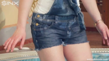 Group Of Girlfriends Go Swimming In Jeans Screencap 17 on www.sinx.com