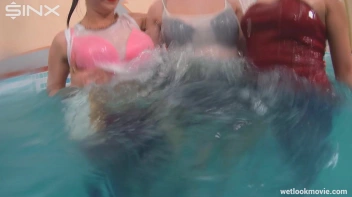 Group Of Girlfriends Go Swimming In Jeans Screencap 50 on www.sinx.com