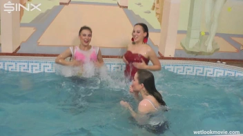 Group Of Girlfriends Go Swimming In Jeans Screencap 55 on www.sinx.com