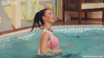 Group Of Girlfriends Go Swimming In Jeans Screencap 70 on www.sinx.com