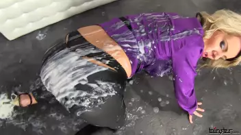 Wallet Full of Jizz Is Better Than Money! Screencap 36 on www.sinx.com